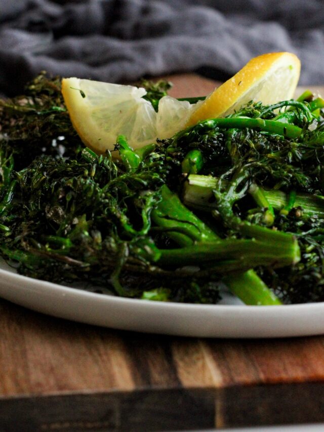 Oven roasted broccoli with lemon and garlic. Grain Free Table
